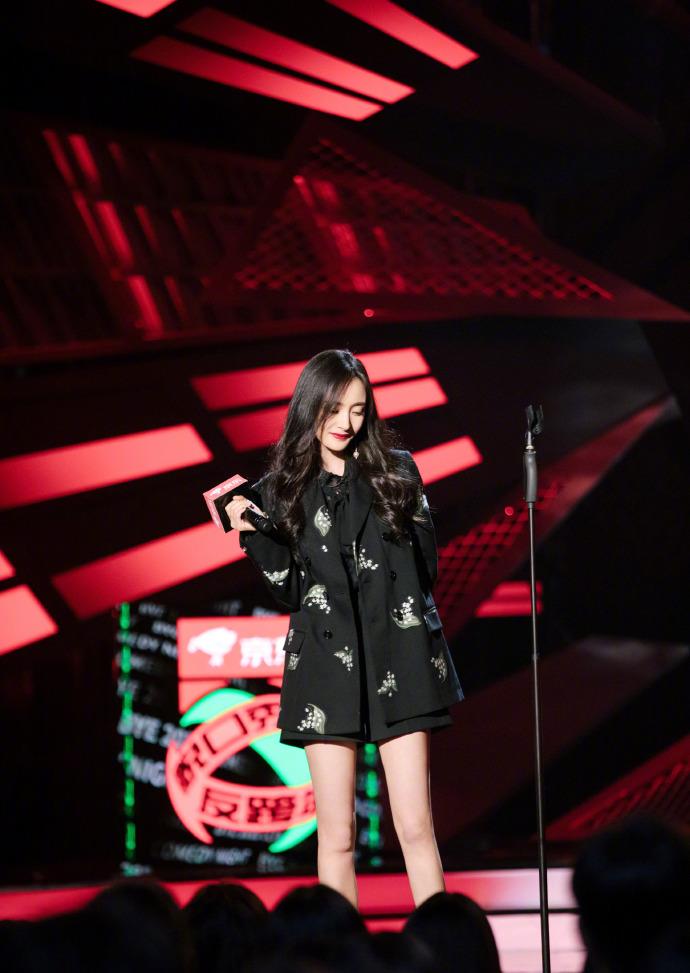 脱口秀反跨年:李诚儒说我的CP是郭敬明,王勉称螃蟹红了就死了休闲区蓝鸢梦想 - Www.slyday.coM 脱口秀反跨年:李诚儒说我的CP是郭敬明,王勉称螃蟹红了就死了休闲区蓝鸢梦想 - Www.slyday.coM