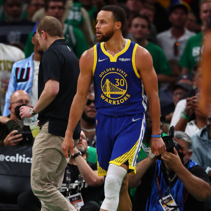 库里34+7，勇士总冠军！格林12+8功不可没，布朗34+7塔图姆成罪人休闲区蓝鸢梦想 - Www.slyday.coM