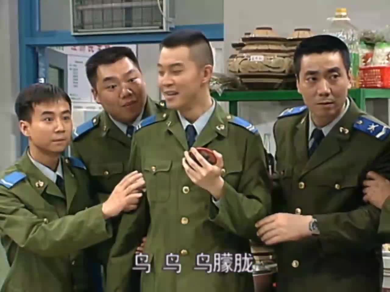 笑死我了 为您推荐: 炊事班的故事:炊事班上机时间倒数第二,洪班长有