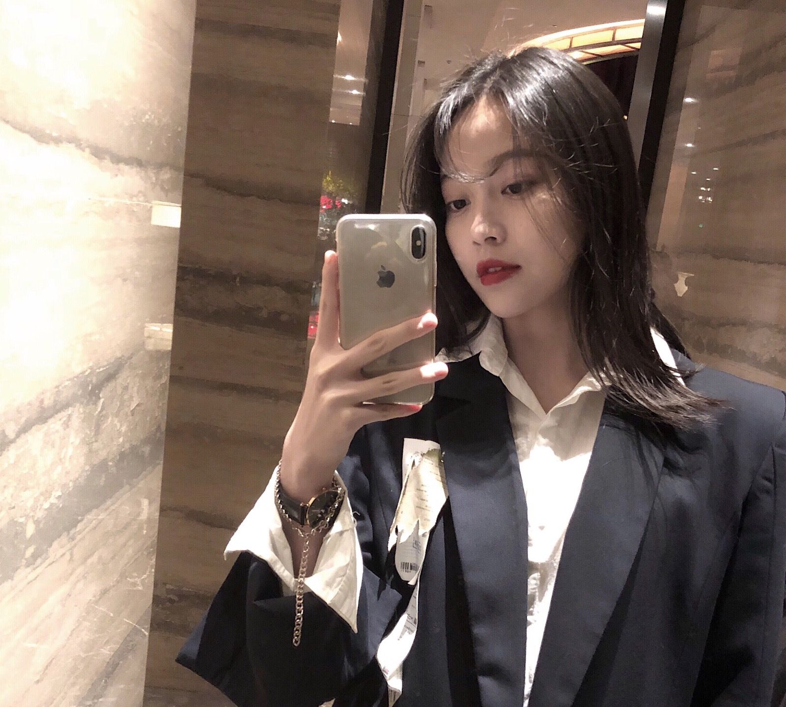 男生看了养眼女生可以保存当头像这波美女图相当高质量