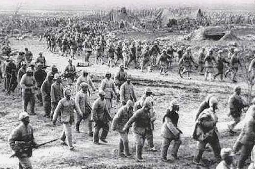 小兵活捉一名敌军，开国少将觉得此人不简单，一审才发现是敌司令休闲区蓝鸢梦想 - Www.slyday.coM