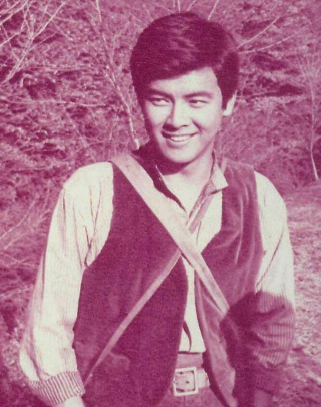 看了这组照片就知道年轻的三浦友和到底有多帅