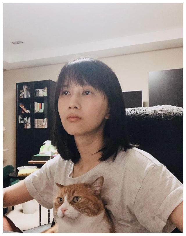 papi酱宣布生子,53岁吴大维也升级当爸,而妻子的身份一直未公开