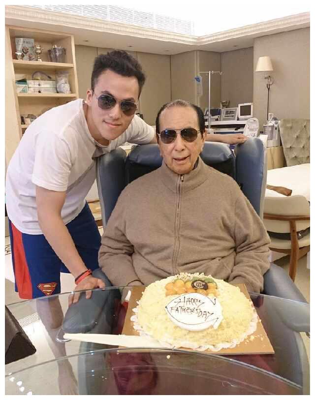 赌王儿媳齐娇,住8亿豪宅贴高级面膜,首晒与何猷启