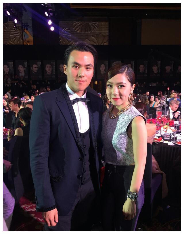 赌王儿媳齐娇,住8亿豪宅贴高级面膜,首晒与何猷启两岁女儿靓照