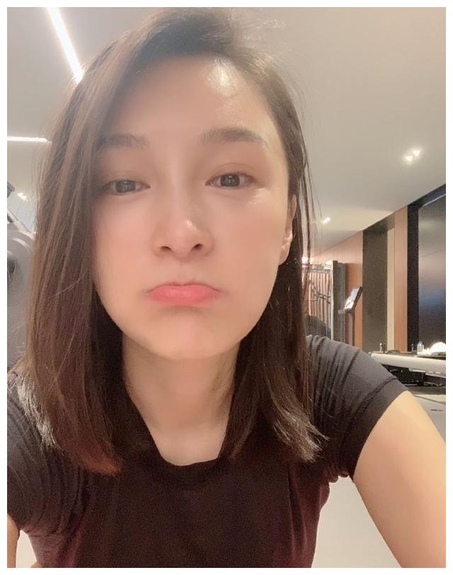 嫁豪门神隐15年,43岁琼瑶女星曝近况,冻龄神颜引全网热议|乐珈彤|冻龄