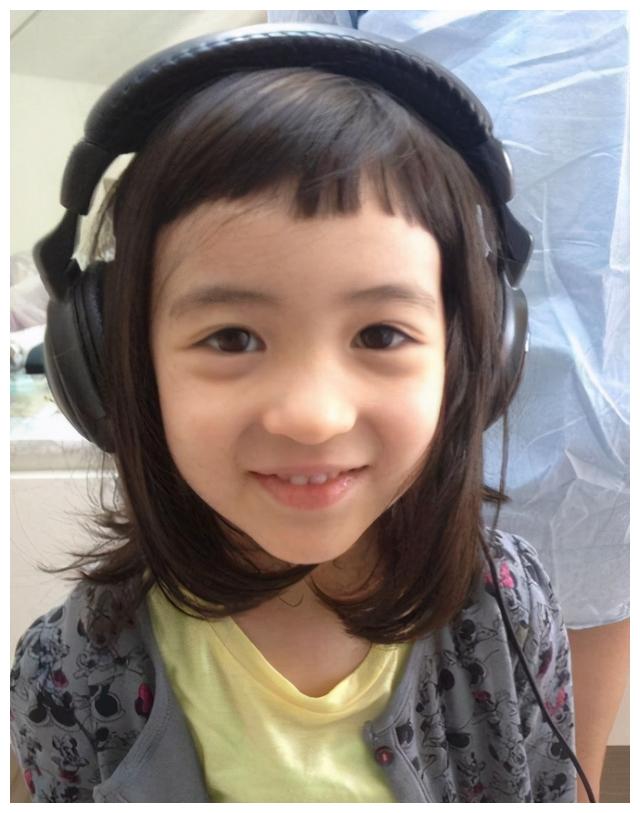 最美混血童星,如今变化好大,难道夏天长残了|黄嘉千|夏克立|混血_新浪