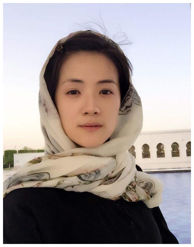 央视美女主播董丽萍,长相甜美还是学霸,如今40岁,依然单身