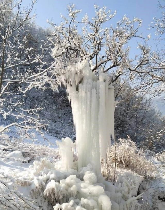 秦岭也有冰瀑布,不用千里奔赴川西海螺沟 快来秦岭玩雪吧|冰瀑|雪景