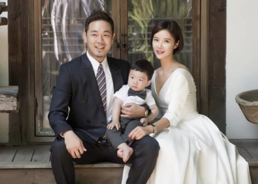 去年闹离婚今年怀二胎韩剧女王黄正音的豪门婚姻究竟怎么了