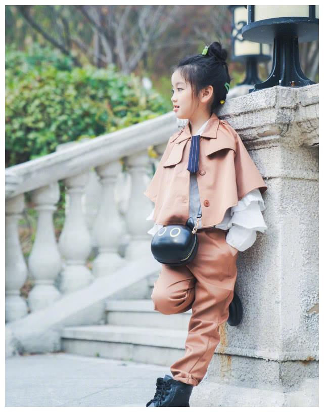 年入百万的养家之人阿拉蕾长大了看到近照让网友感慨不要长大