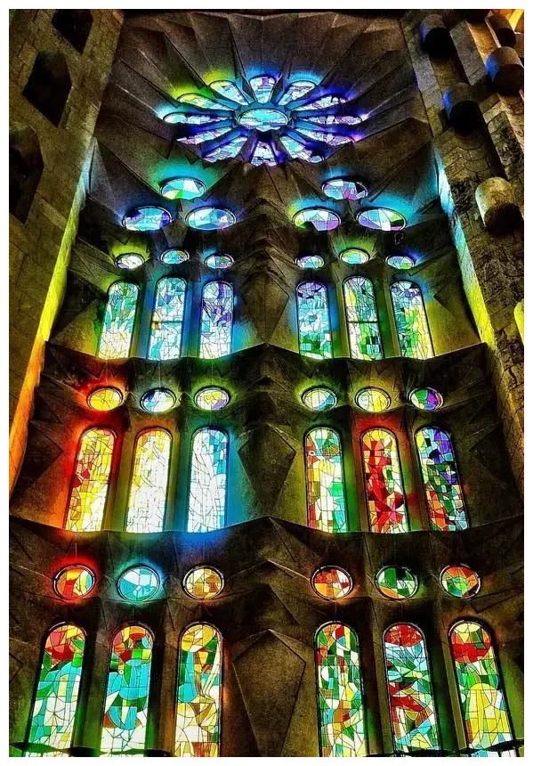 盖了136年终于要完工！结果被曝是“违章建筑”，罚款近3亿元休闲区蓝鸢梦想 - Www.slyday.coM