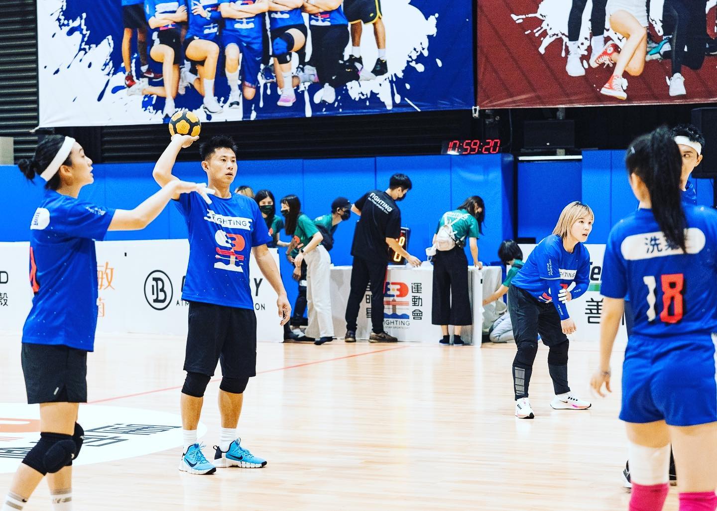 全明星运动会收官战 彭小刀完赛弥补5566的遗憾