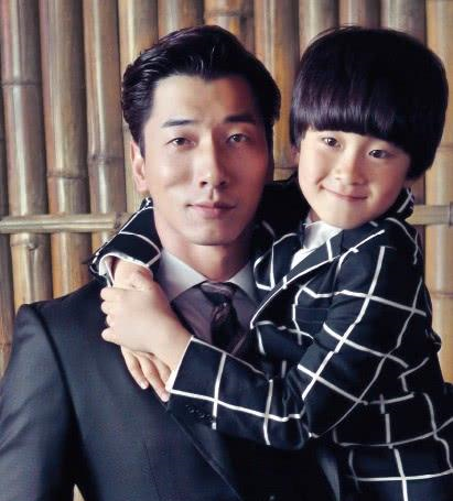 张亮寇静离婚:熬过了两个7年之痒,最终还是败给了现实