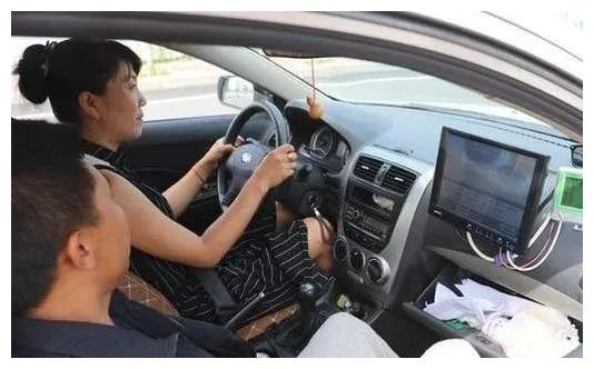 科目三考试难不难？学三天就去考试的学员一定要注意这五个扣分点休闲区蓝鸢梦想 - Www.slyday.coM