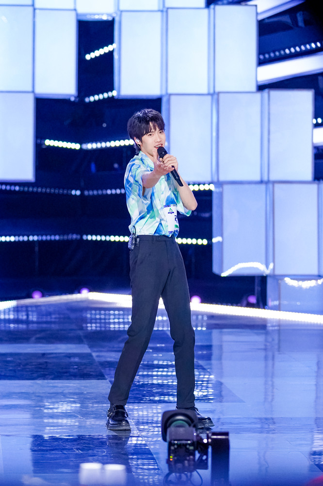 《创造营2021》正式开播 张腾清唱泰剧主题曲引关注