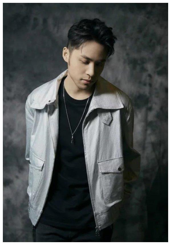 久等了生日新歌如约而至池约翰拆时间的墙惊喜上线