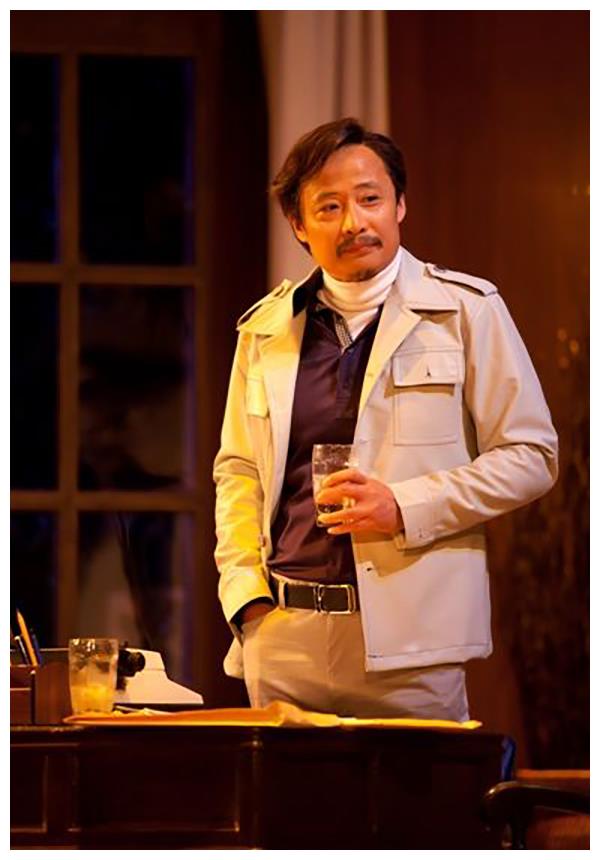 "豹子头"周野芒,与奚美娟离婚后,迎娶琼女郎成模范夫妻__财经头条