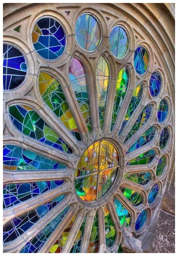 盖了136年终于要完工！结果被曝是“违章建筑”，罚款近3亿元休闲区蓝鸢梦想 - Www.slyday.coM