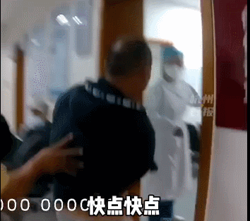 街头，特警突然被一辆面包车拦下！之后5分钟，惊心动魄休闲区蓝鸢梦想 - Www.slyday.coM