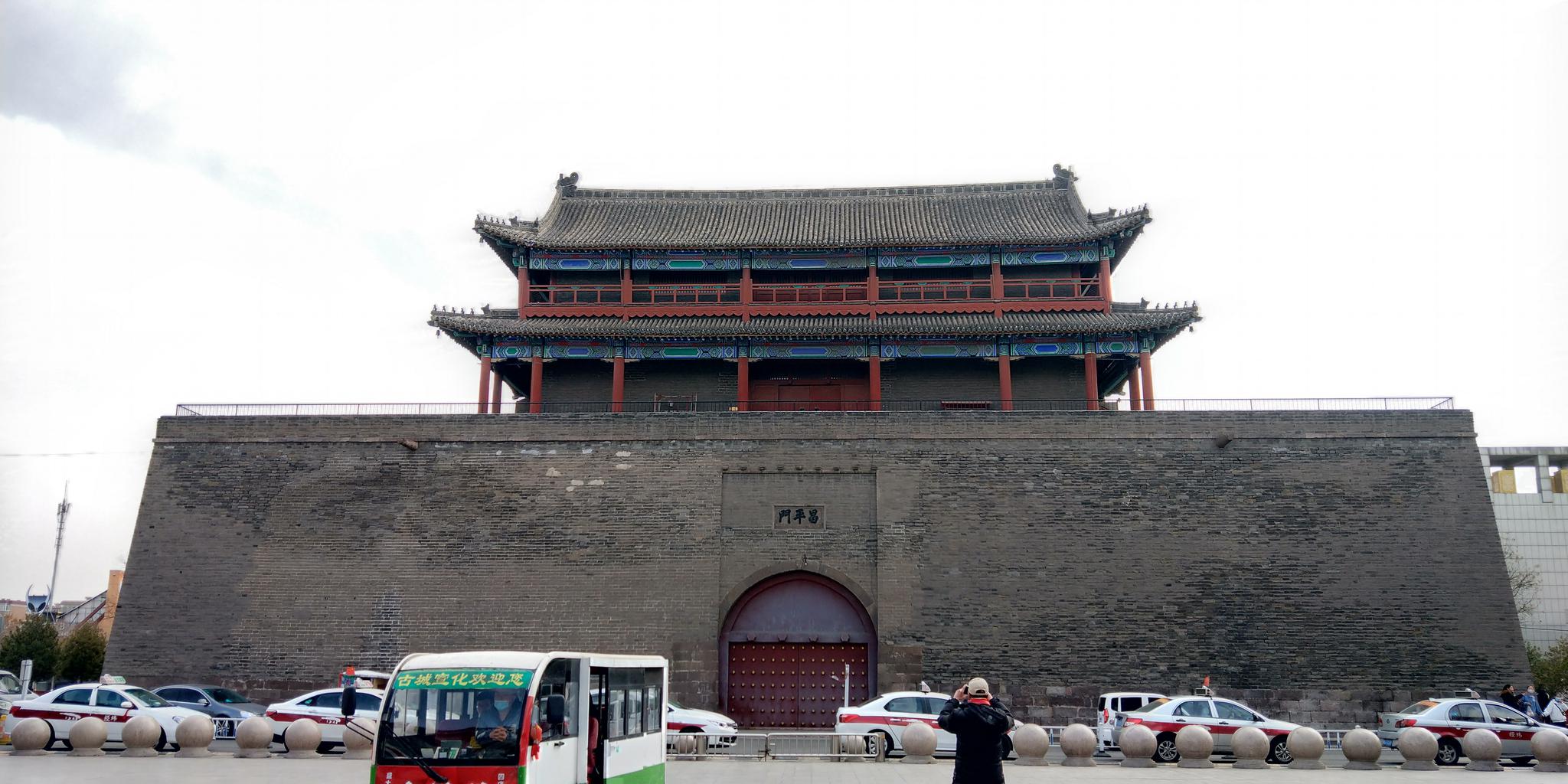 位于宣化南大街步行商业街最南端,是宣化仅存的一座古代城门楼.