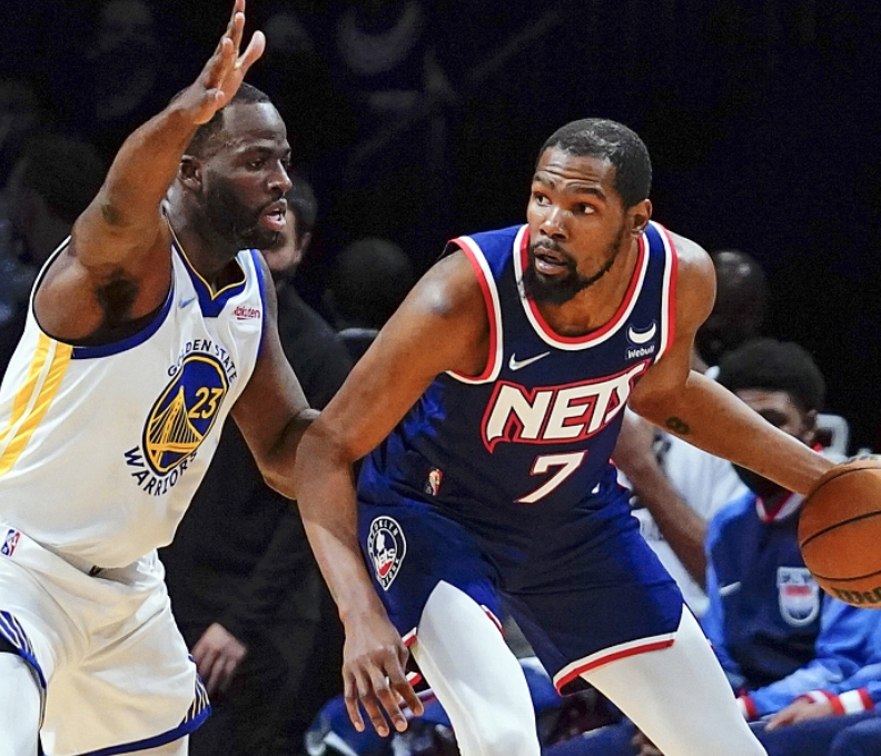 篮网18分惨败！库里37+5，杜兰特尴尬纳什难辞其咎，哈登成遮羞布休闲区蓝鸢梦想 - Www.slyday.coM