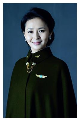 《雾都》里,人见人爱的女一周芷兰综艺《一年级·毕业季》收官现场