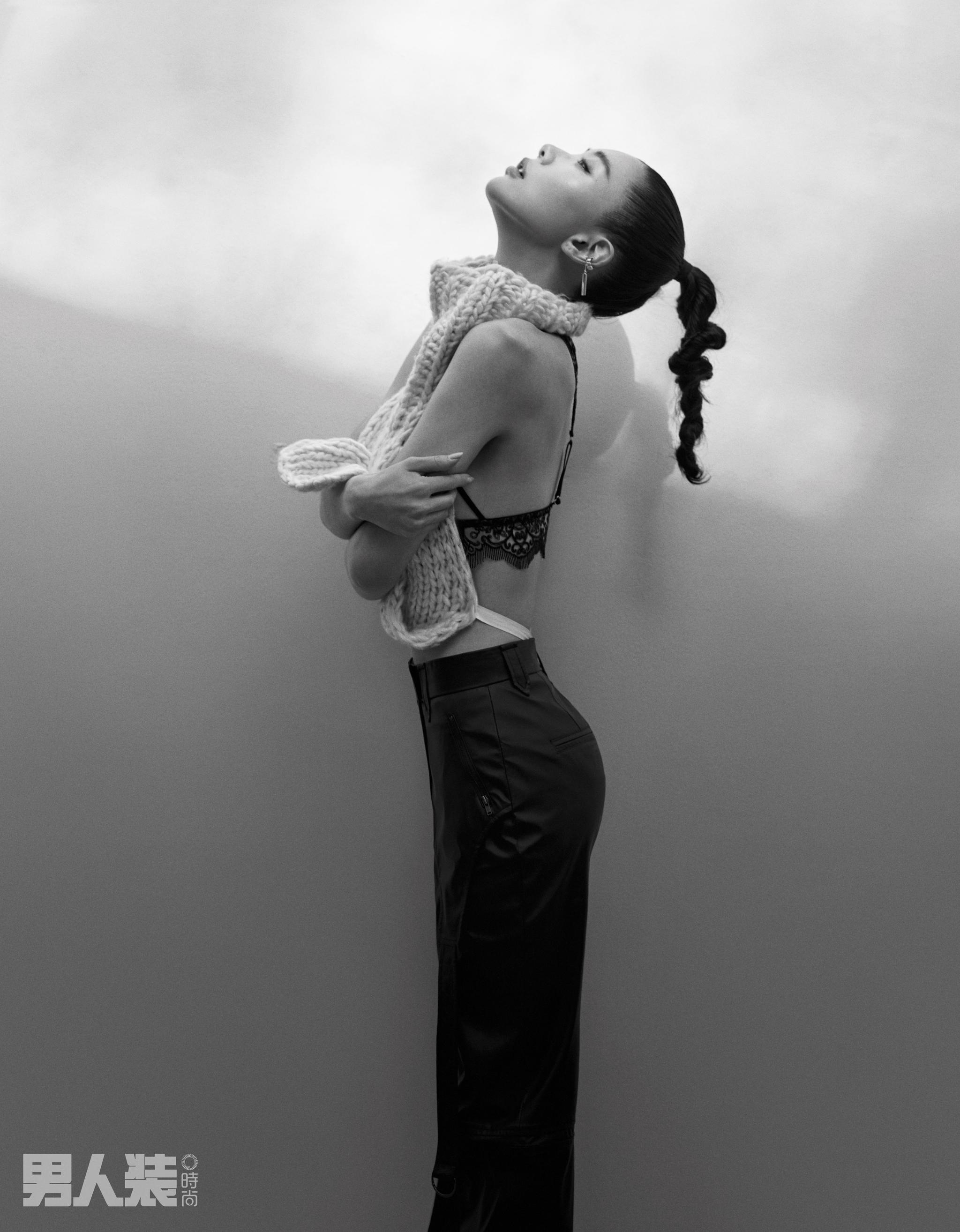 克拉拉男人装光影大片曝光可爱性感氛围感十足