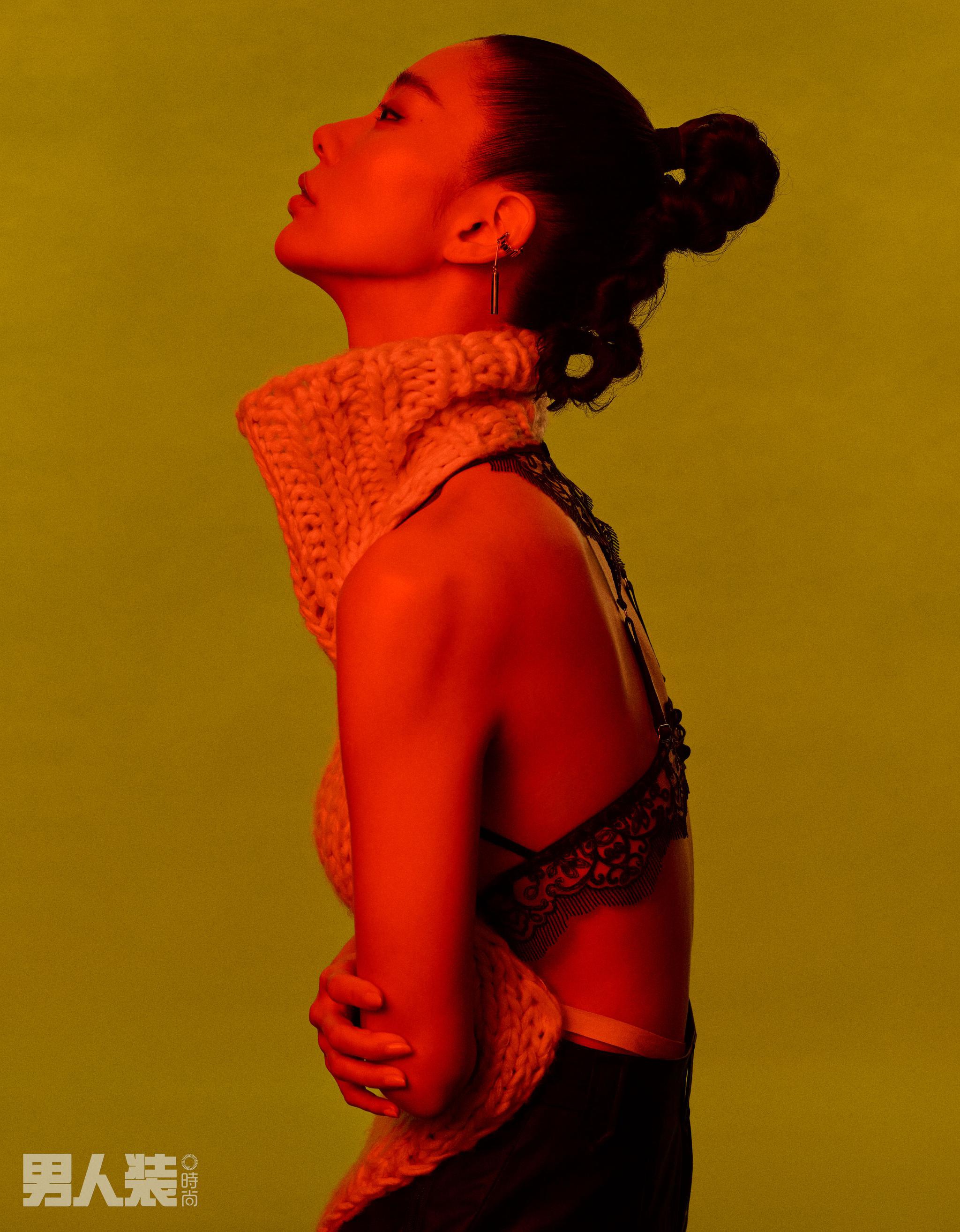 克拉拉男人装光影大片曝光可爱性感氛围感十足