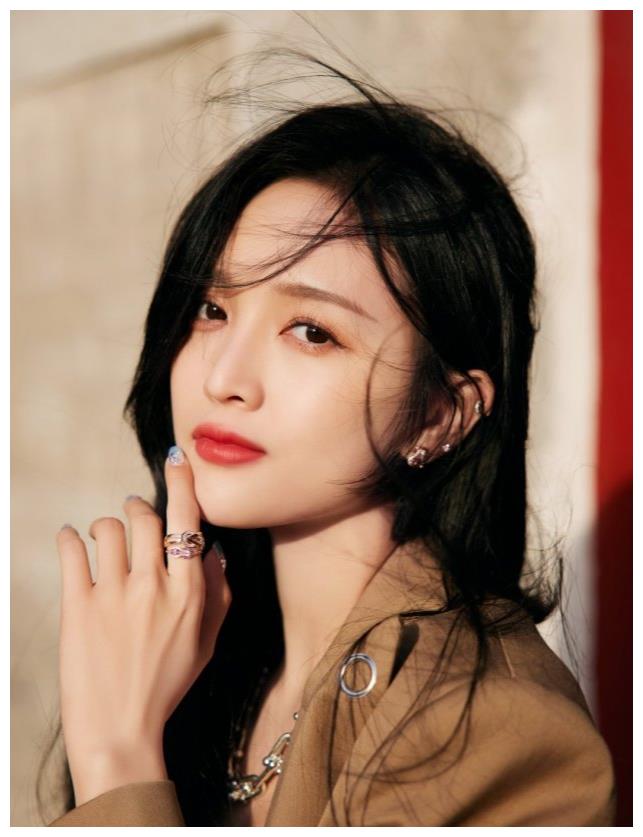 吴宣仪回应不化妆被网友吐槽丑,称我就是不想化妆。休闲区蓝鸢梦想 - Www.slyday.coM 吴宣仪回应不化妆被网友吐槽丑,称我就是不想化妆。休闲区蓝鸢梦想 - Www.slyday.coM