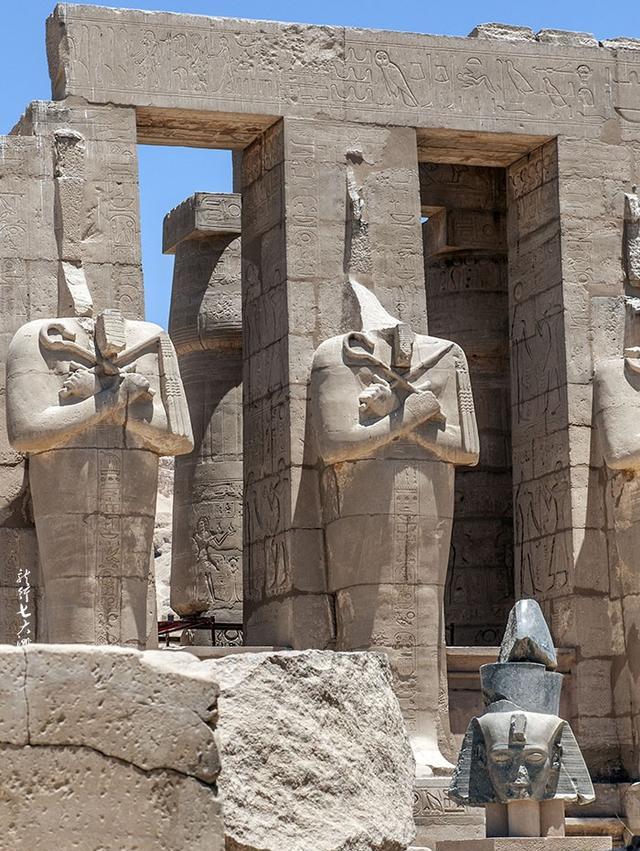 埃及最伟大的法老拉美西斯二世的陵庙拉美西斯神庙
