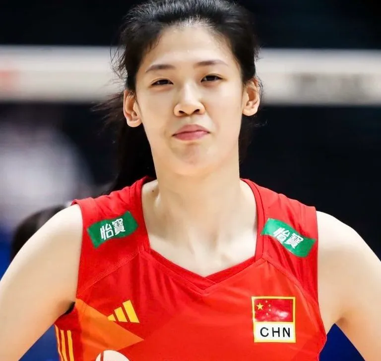 李盈莹默默承受伤痛，成绩却都是领导的！排协为何不能以人为本？