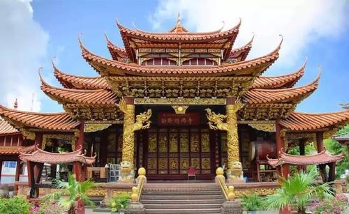 明末清初傣族威远土官刀汉臣所建,云南景谷县勐卧佛寺双塔
