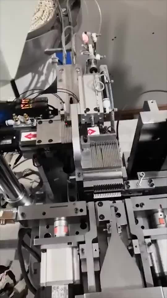 自动化高速插针机,机器效率高一秒三下,真是见识了!_新浪新闻