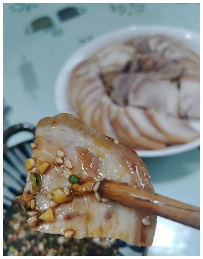 肥而不腻的蒜泥水晶肘|蒜泥|肘子|水晶_新浪新闻