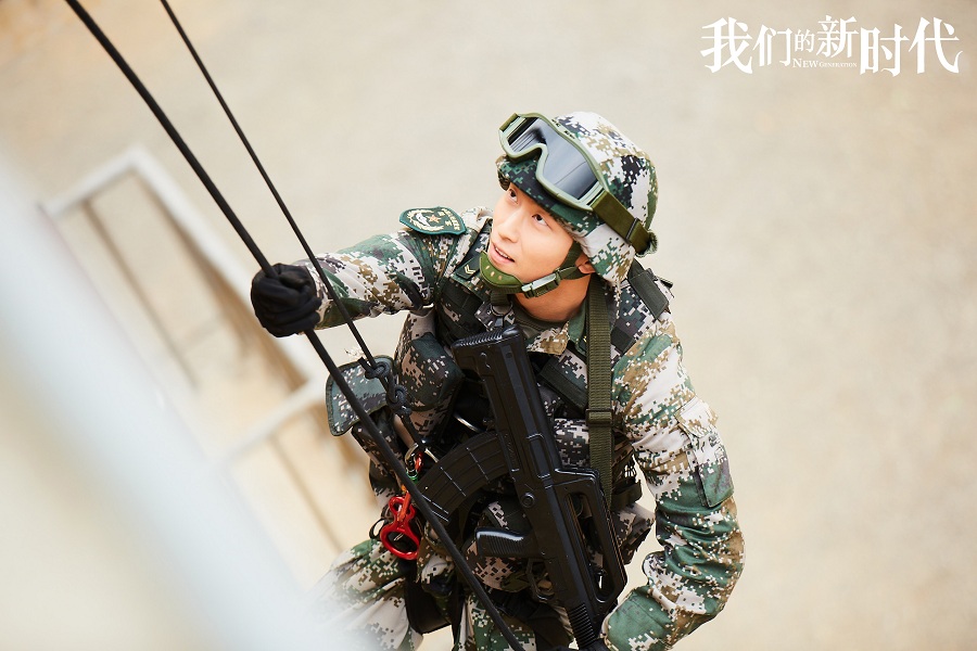 窦骁排爆精英收官聚焦平凡英雄成长历程