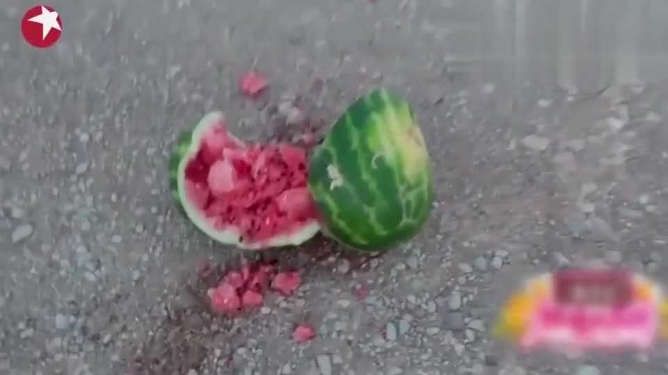 《傲娇与偏见》金晨和迪丽热巴撞衫,场面一度控制不住