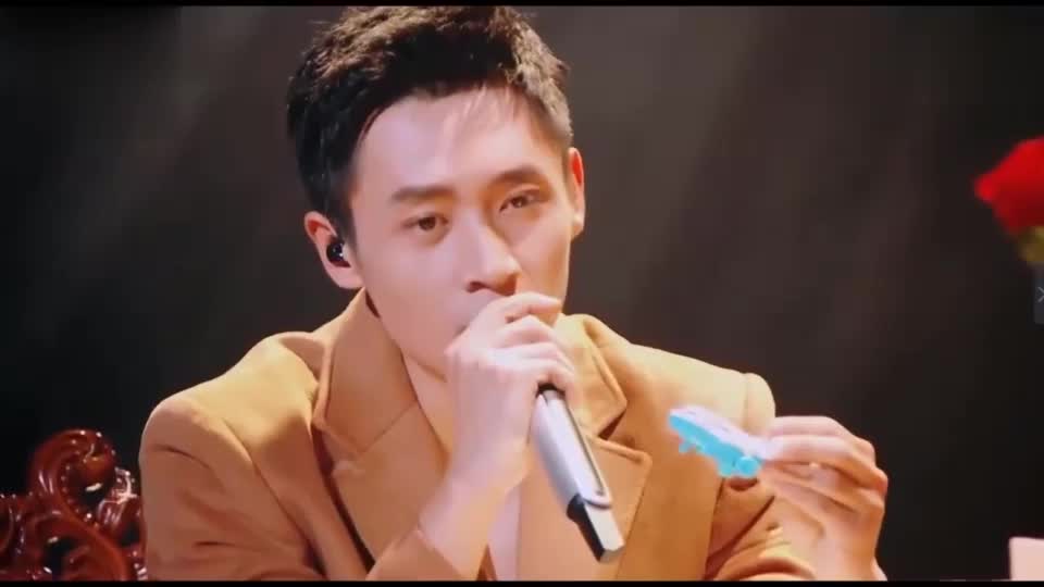 魏晨再唱《成全》画面回放王鸥,节目组真太会!