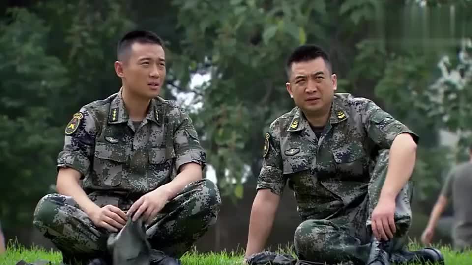 龚箭这段话说的一点都没错,何晨光才瞧不上狙击手呢