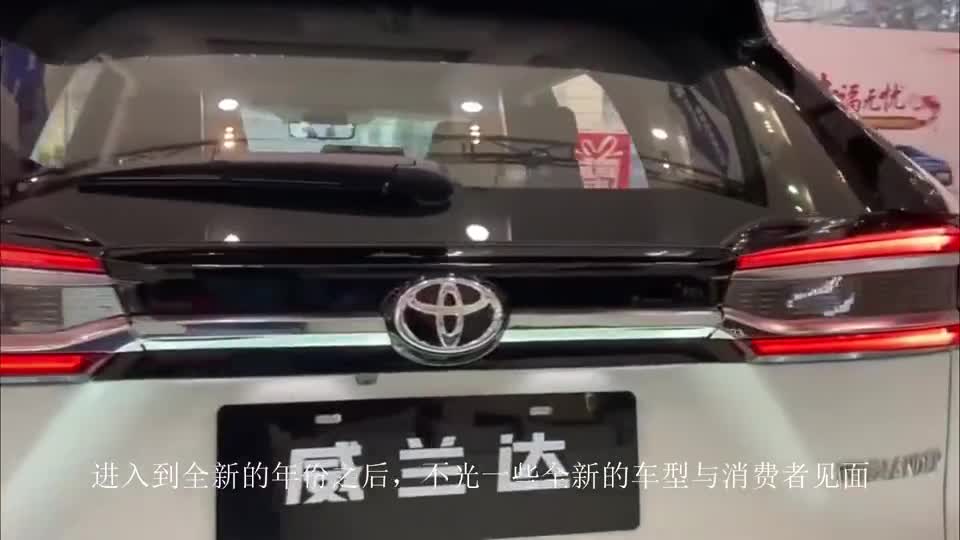 本田放手一搏 全新crv亮相 长度轴距小幅增加 油耗却大幅降低 汽车资讯 紧凑级车 本田 新浪新闻