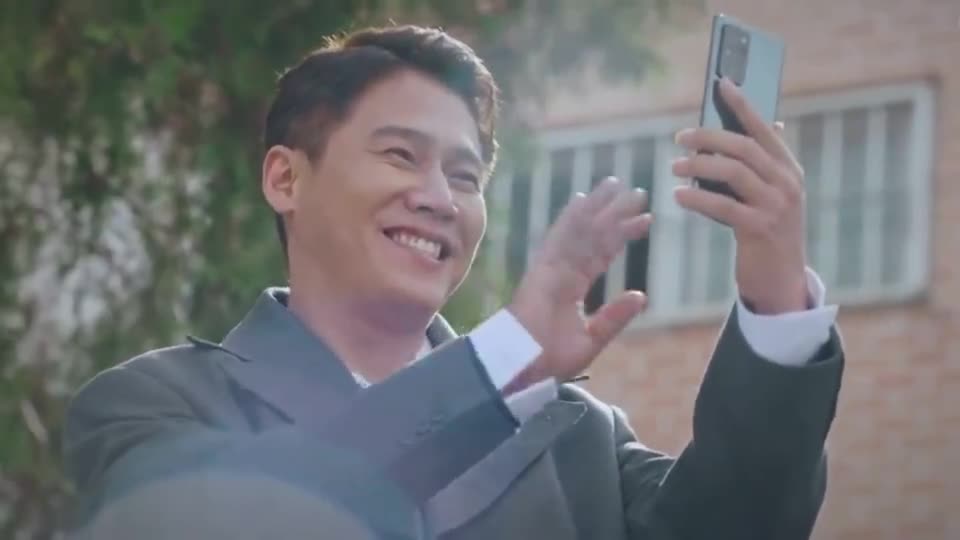 了来了,被推的人即将浮出水面 为您推荐: 河尹哲最后还是选择了河恩星