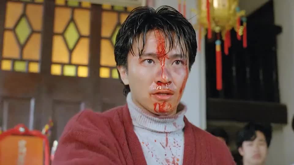 这一段星爷致敬李小龙,逼着四眼仔吃下东亚病夫四字,太解气了