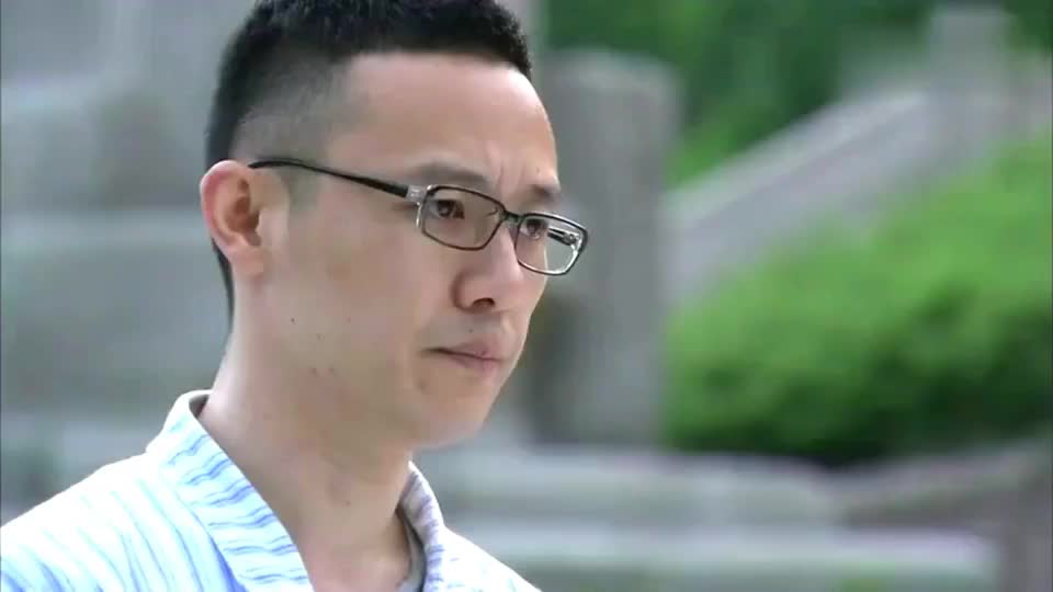 门第马小龙雨中傻站着春生掉头回去接情敌上车心真大