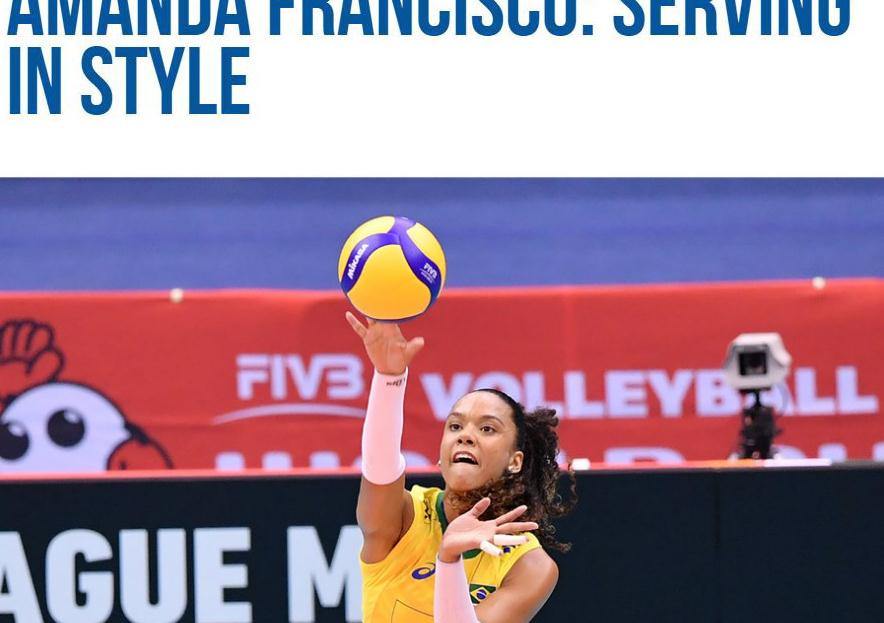 独创下蹲式发球,阿曼达忍着背疼也要为巴西女排做贡献
