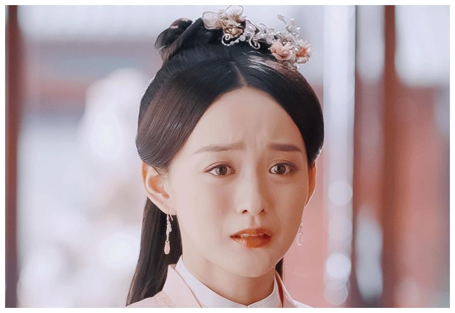 锦心似玉# 小琵琶精何泓姗在锦心似玉. 来自小疯子的穿衣搭配 - 微博