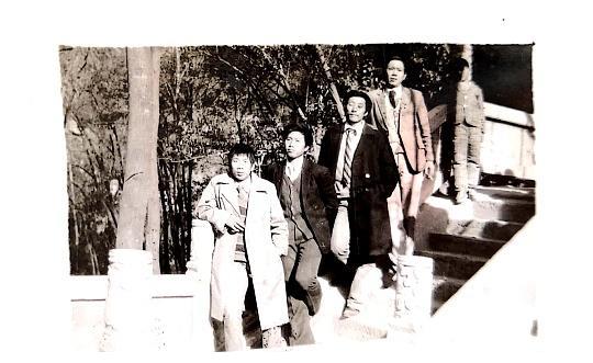 厉害！这一家三代人出了11个老师，4人先后在同一所学校任教休闲区蓝鸢梦想 - Www.slyday.coM