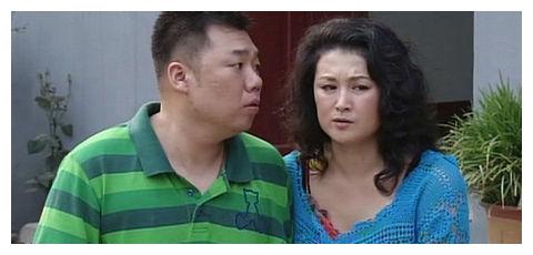 于莉红也因为拍戏结识了自己现在的老公,他就职于铁路文工团,两人是