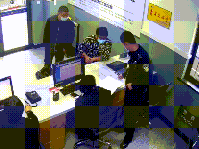 牛!海宁一侦查员体检时“顺便”抓了个嫌疑人,这还没完……休闲区蓝鸢梦想 - Www.slyday.coM 牛!海宁一侦查员体检时“顺便”抓了个嫌疑人,这还没完……休闲区蓝鸢梦想 - Www.slyday.coM