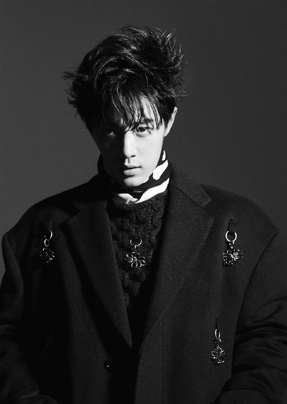 肖战封面,从歌手到演员,前行路上,初心不改