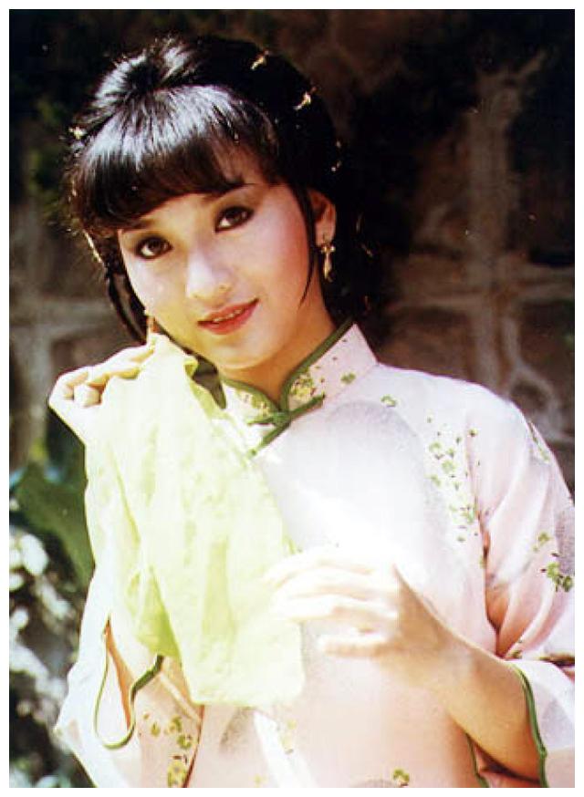 70年代tvb十大花旦小生汪明荃赵雅芝郑少秋周润发你还记